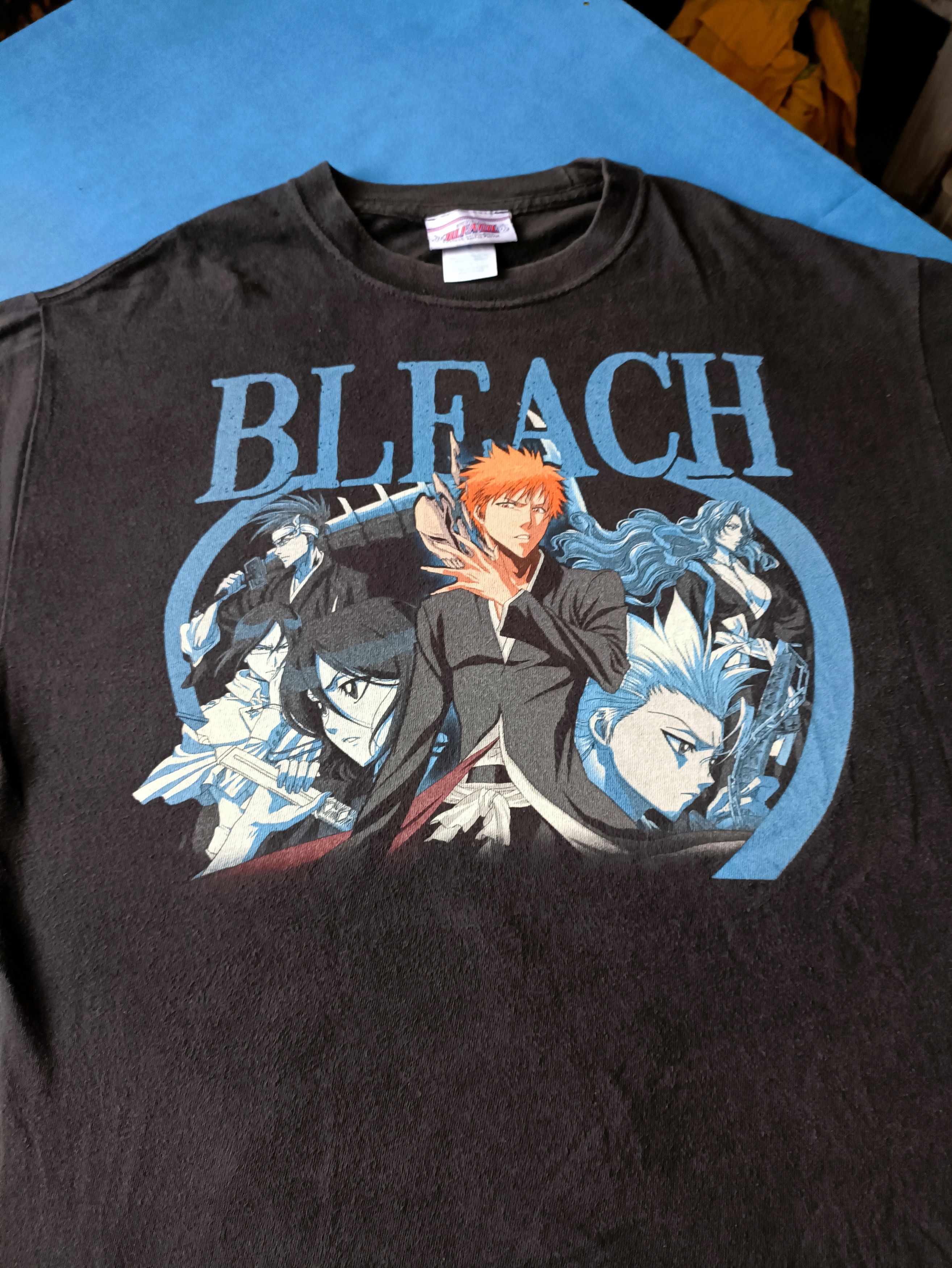 Anime VINTAGE BLEACH ANIME Size US M / EU 48-50 / 2 - 1 Thumbnail