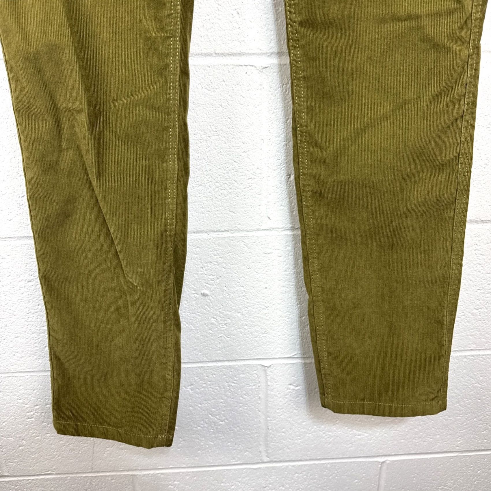 Tommy Hilfiger VINTAGE Tommy Hilfiger Corduroy Pants Mens 34x32 Olive Green Pants Straight Tapered Size US 34 / EU 50 - 6 Thumbnail