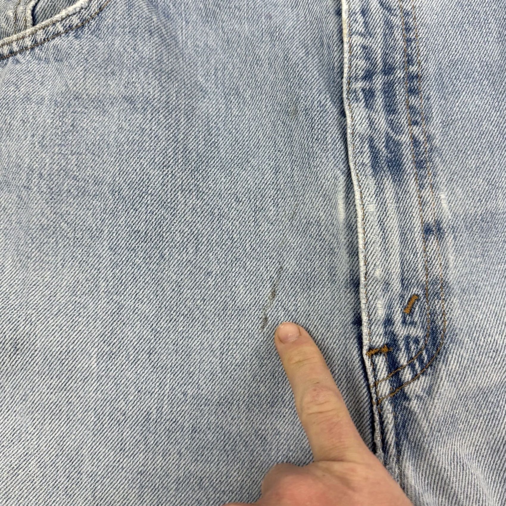 Levi's VINTAGE Levi's 505 Jeans Men Regular 38x30 Blue Cotton Denim Straight 90s Y2K Worn Thrashed Size US 38 / EU 54 - 5 Thumbnail