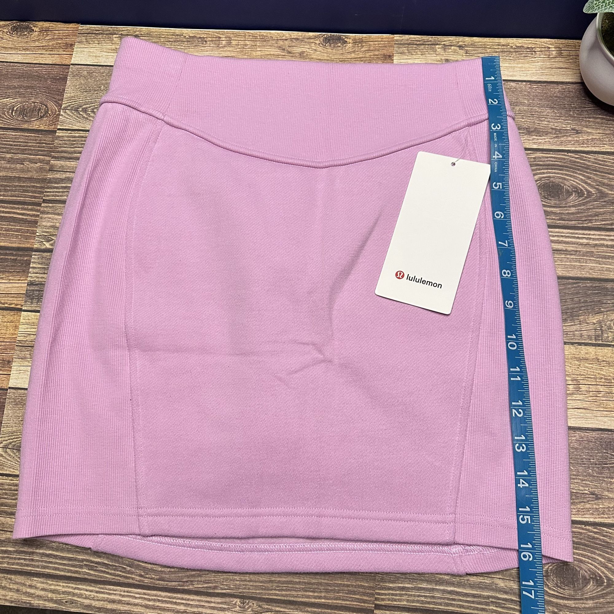 Lululemon Lululemon Scuba High Rise Mini Skirt NWT Size Small (VITP) Size 28" / US 6 / IT 42 - 6 Thumbnail