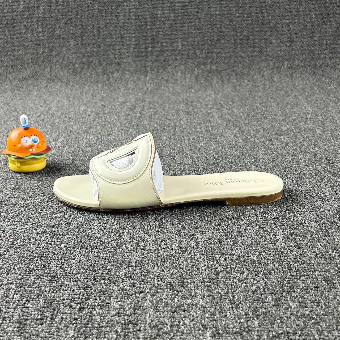 Dior Dior Pig Nose Slippers Cream EUR 37 Size US 6.5 / IT 36.5 - 3 Thumbnail
