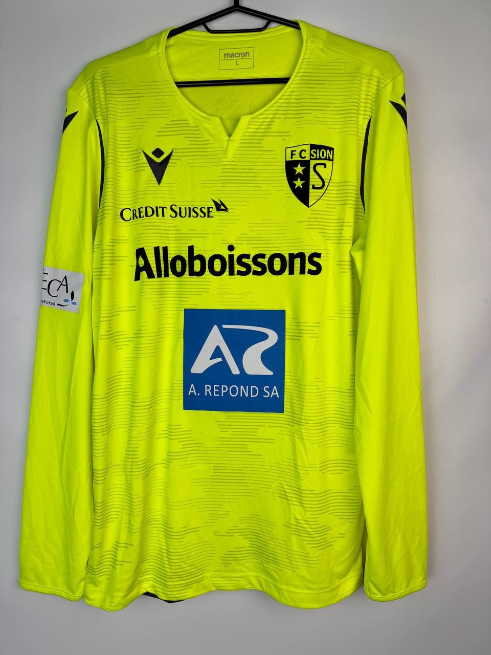 Macron FC SION GOALKEEPER SOCCER JERSEY LONG SLEVEE MACRON Size US L / EU 52-54 / 3 - 1 Thumbnail