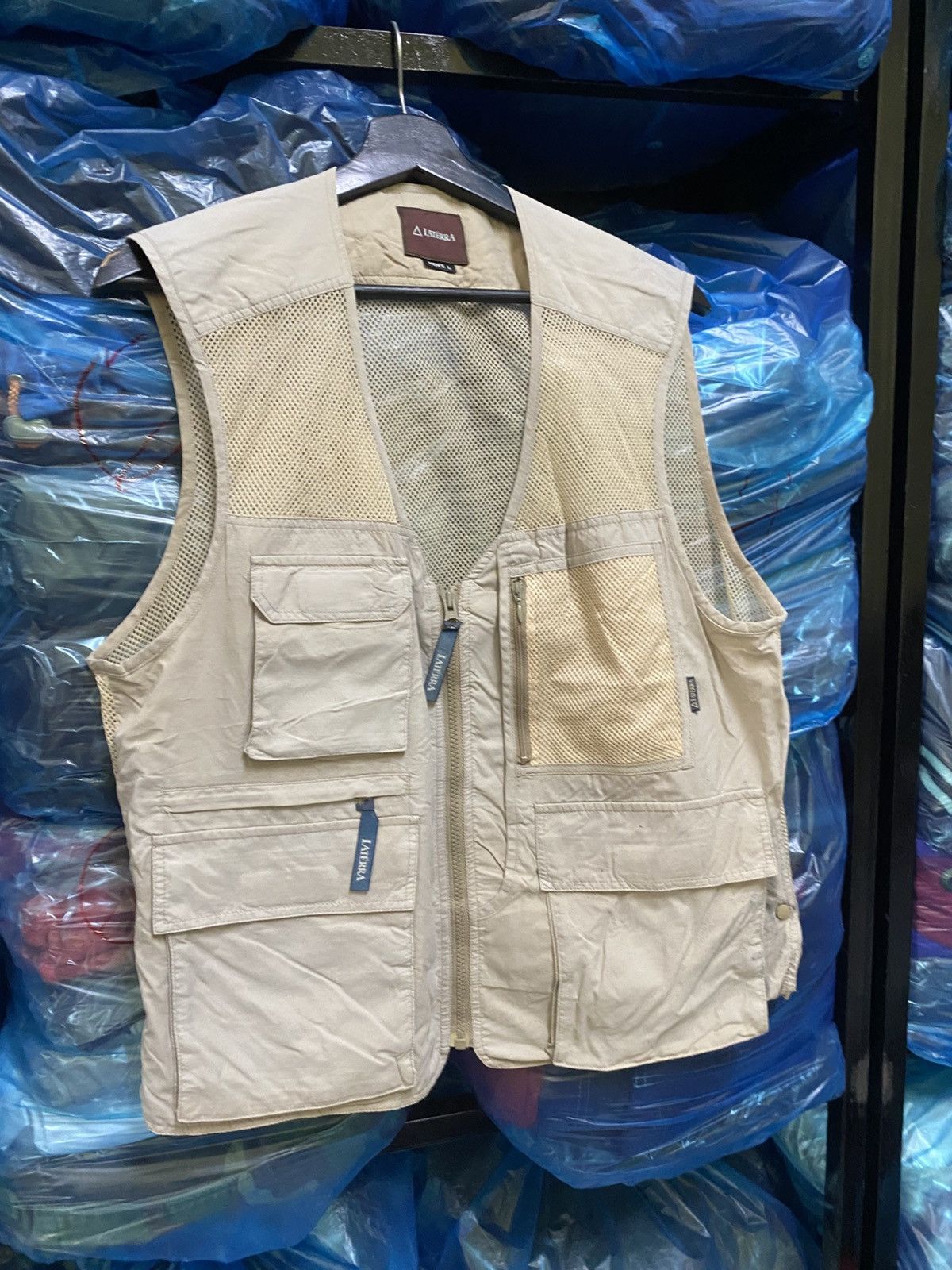 Other Laterra Multi-Pocket Utility Fishing Vest Beige Outdoor Gear Size US L / EU 52-54 / 3 - 3 Thumbnail