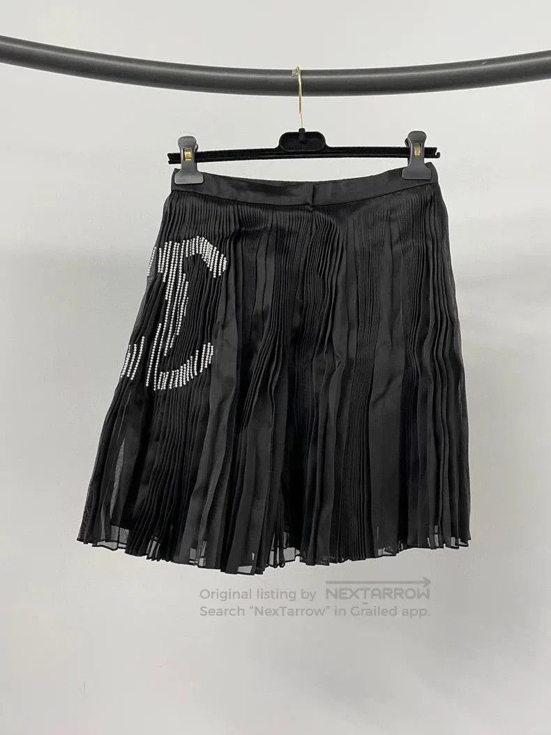 Chanel Chanel Pearl CC Pleated Skirt. Size US 36 / EU 52 - 2 Thumbnail