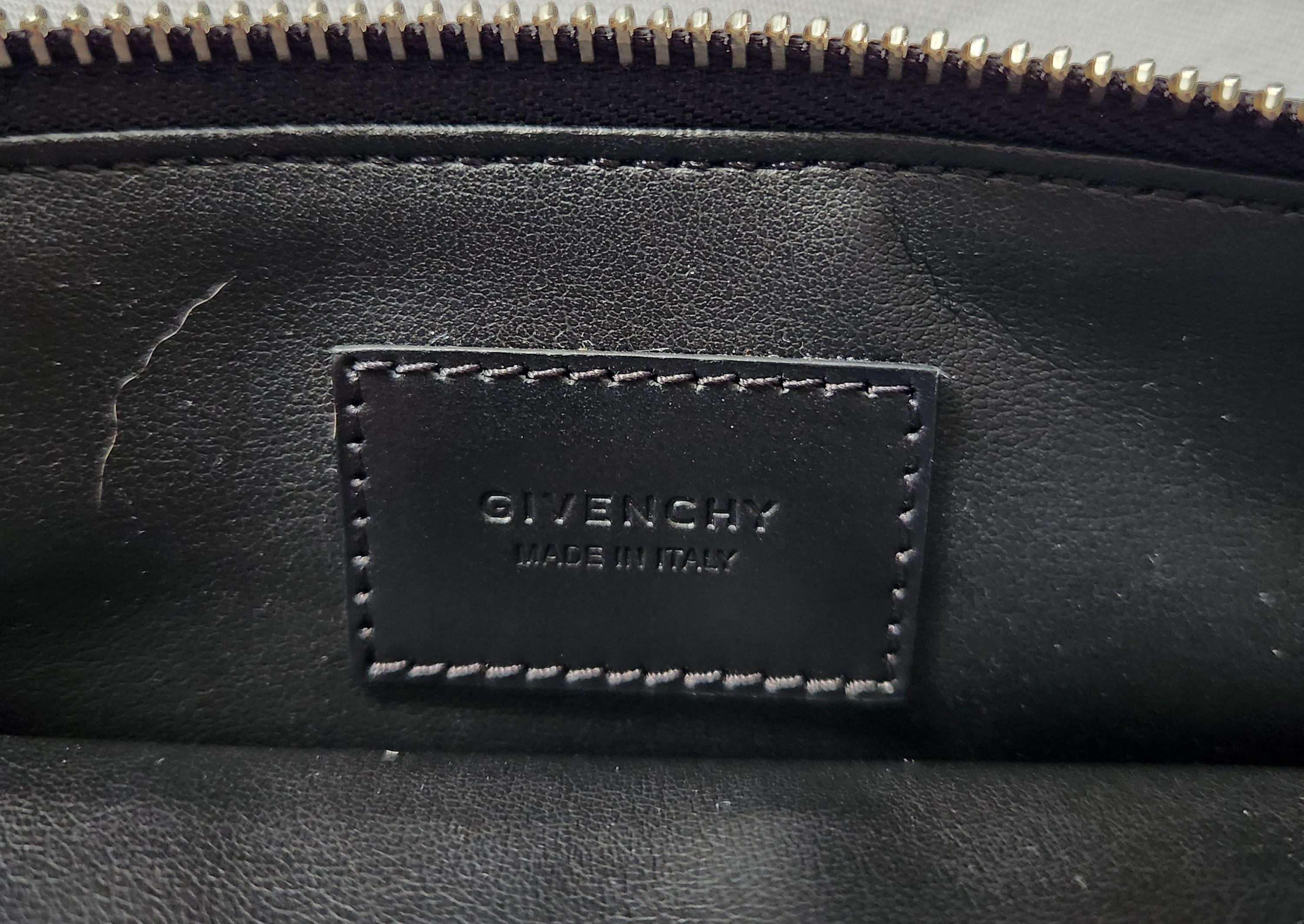 Givenchy Black Givenchy clutch with gold detailing quiet luxury Size ONE SIZE - 5 Thumbnail