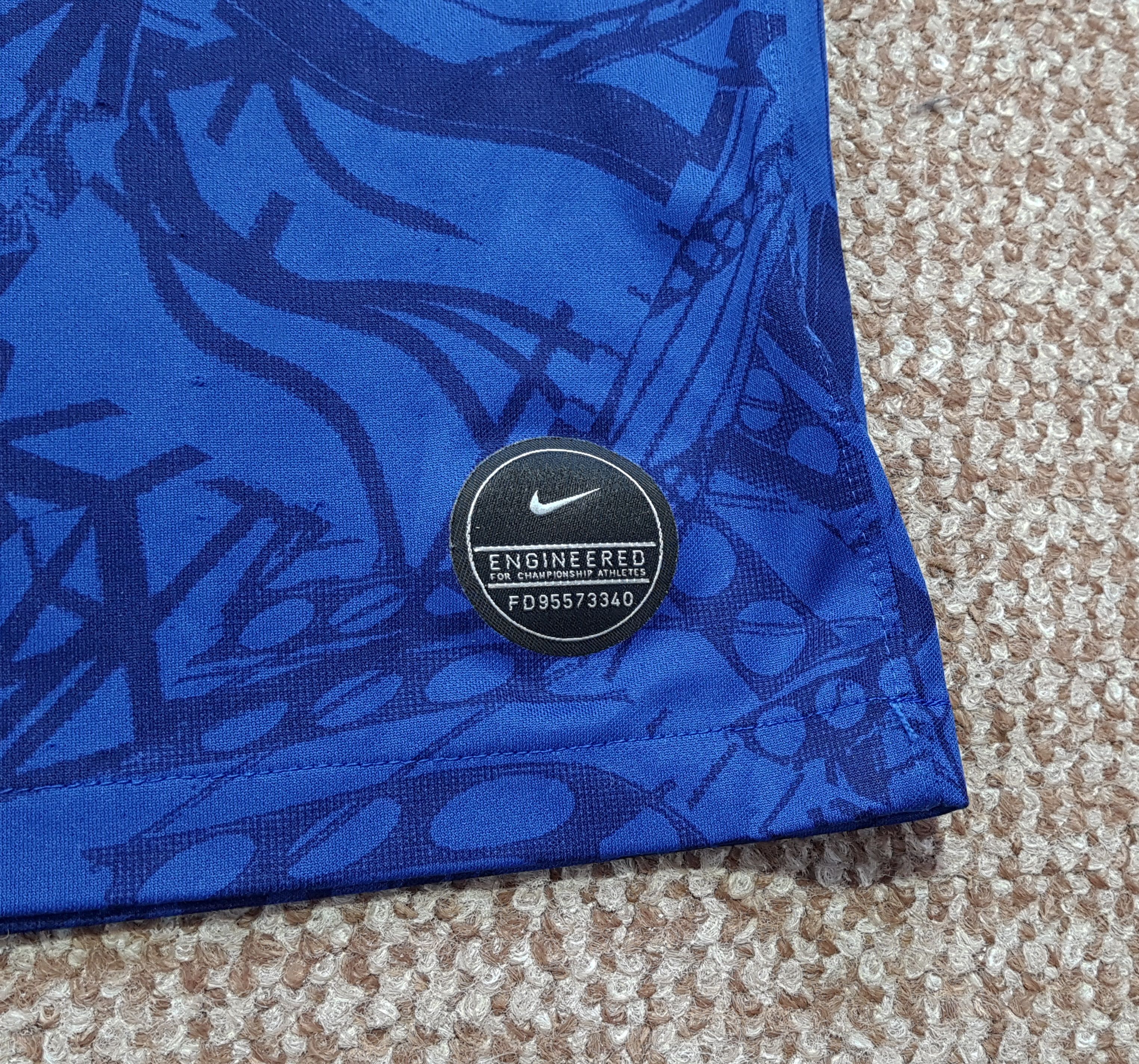 Nike Chelsea FC 2019/20 Nike Home Soccer Jersey Football Shirt L Size US L / EU 52-54 / 3 - 6 Thumbnail