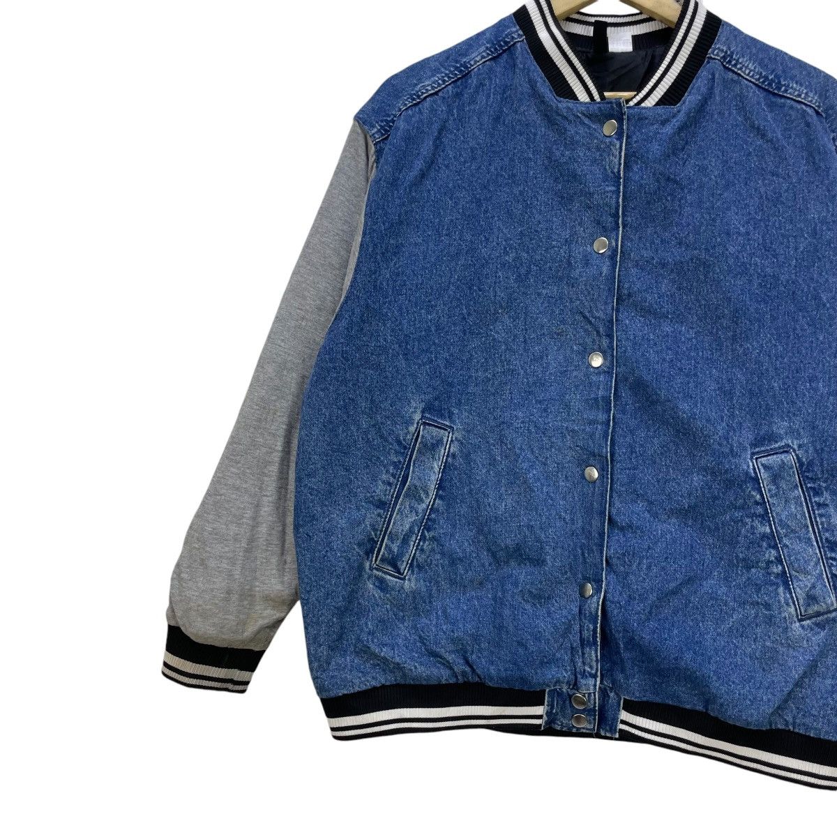 Japanese Brand Everyday Have A Great Day Bomber Denim Varsity Jacket Size US M / EU 48-50 / 2 - 3 Thumbnail