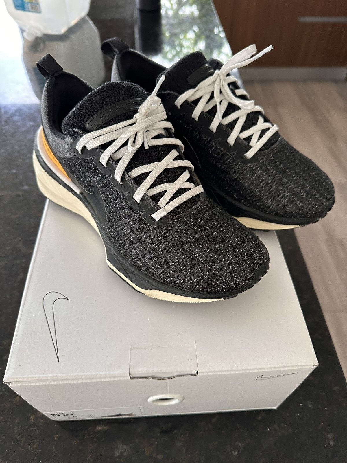 Nike Invincible Run 3 Size US 7.5 / EU 40-41 - 1 Thumbnail