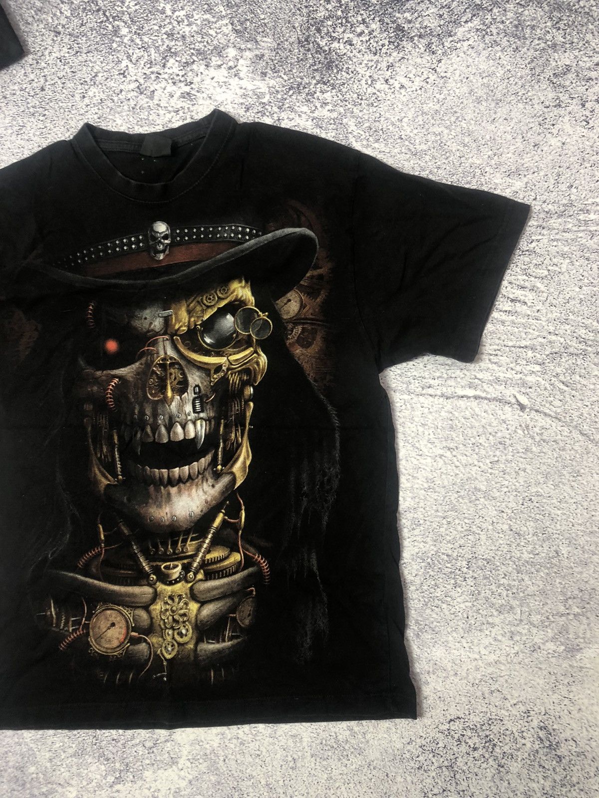 Vintage Merch t-shirt vintage spiral y2k size L casual usa ykk Size US L / EU 52-54 / 3 - 3 Thumbnail