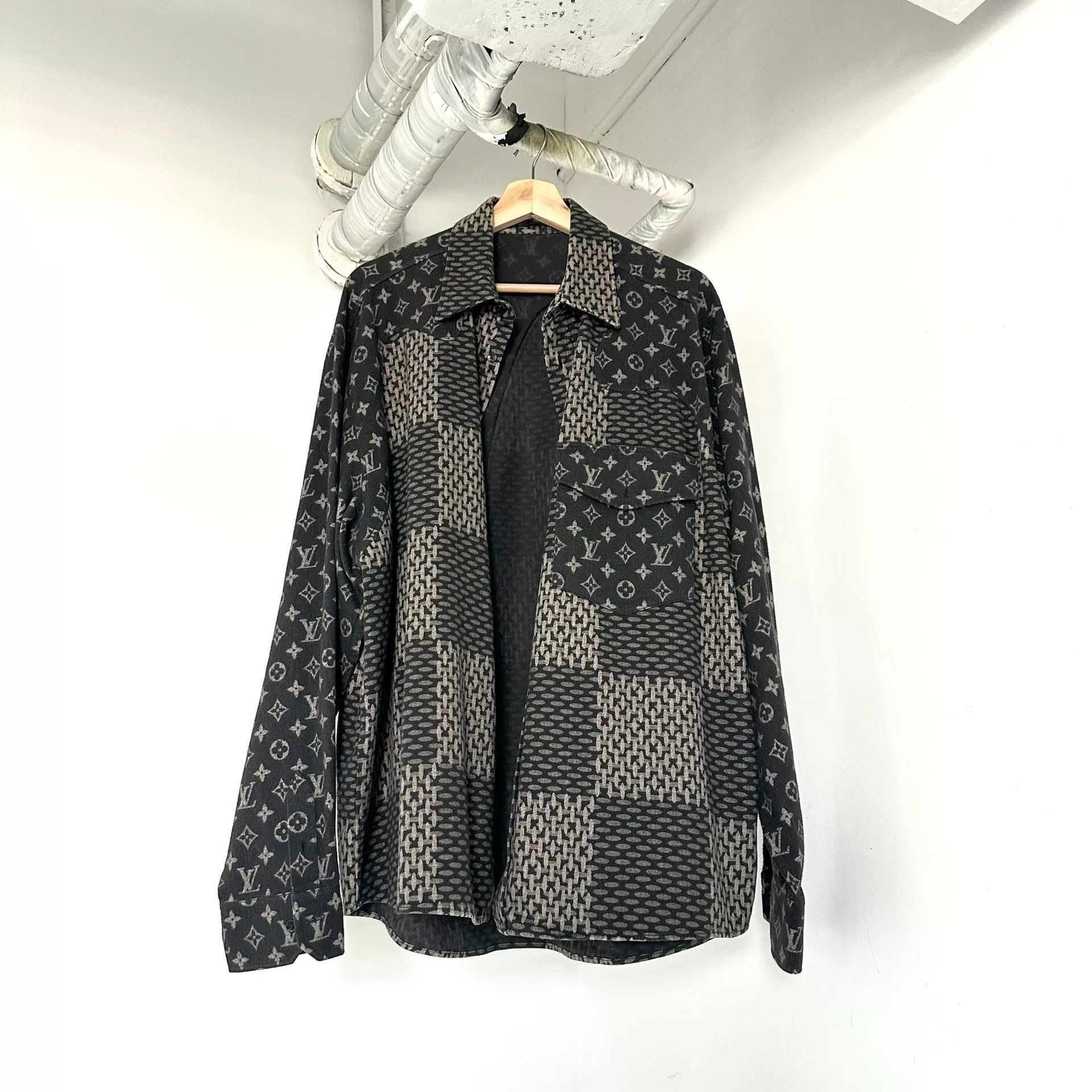Louis Vuitton Louis Vuitton x Nigo Patchwork Monogram Shirt Size US XXL / EU 58 / 5 - 1 Thumbnail