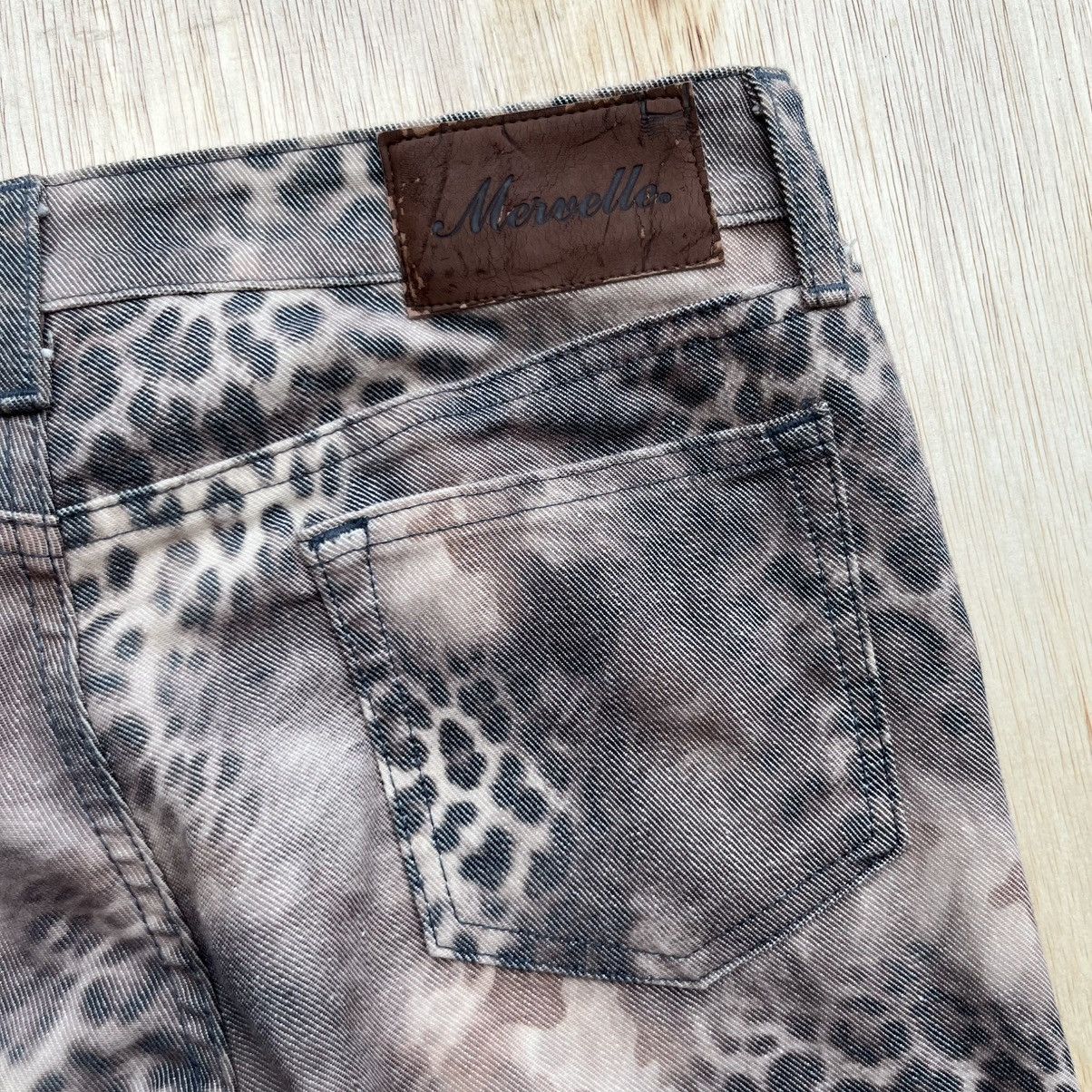 Tornado Mart MERVELLE DENIM CAMO LEOPARD WASHED FLARE / if six was nine Size 30" / US 8 / IT 44 - 10 Thumbnail