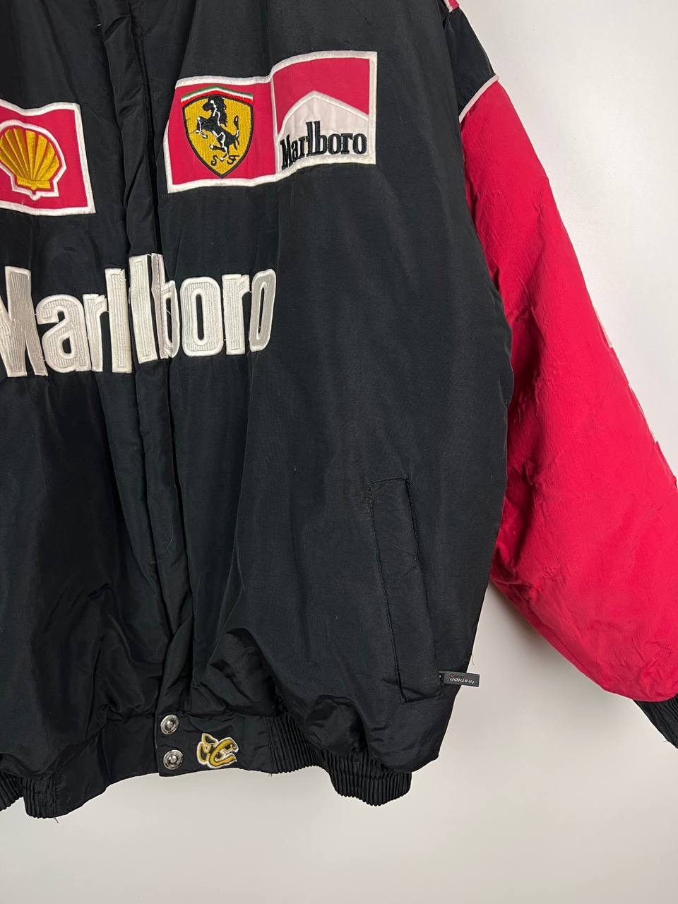 Ferrari Ferrari Marlboro Vodafone jacket size XL Size US XL / EU 56 / 4 - 12 Thumbnail
