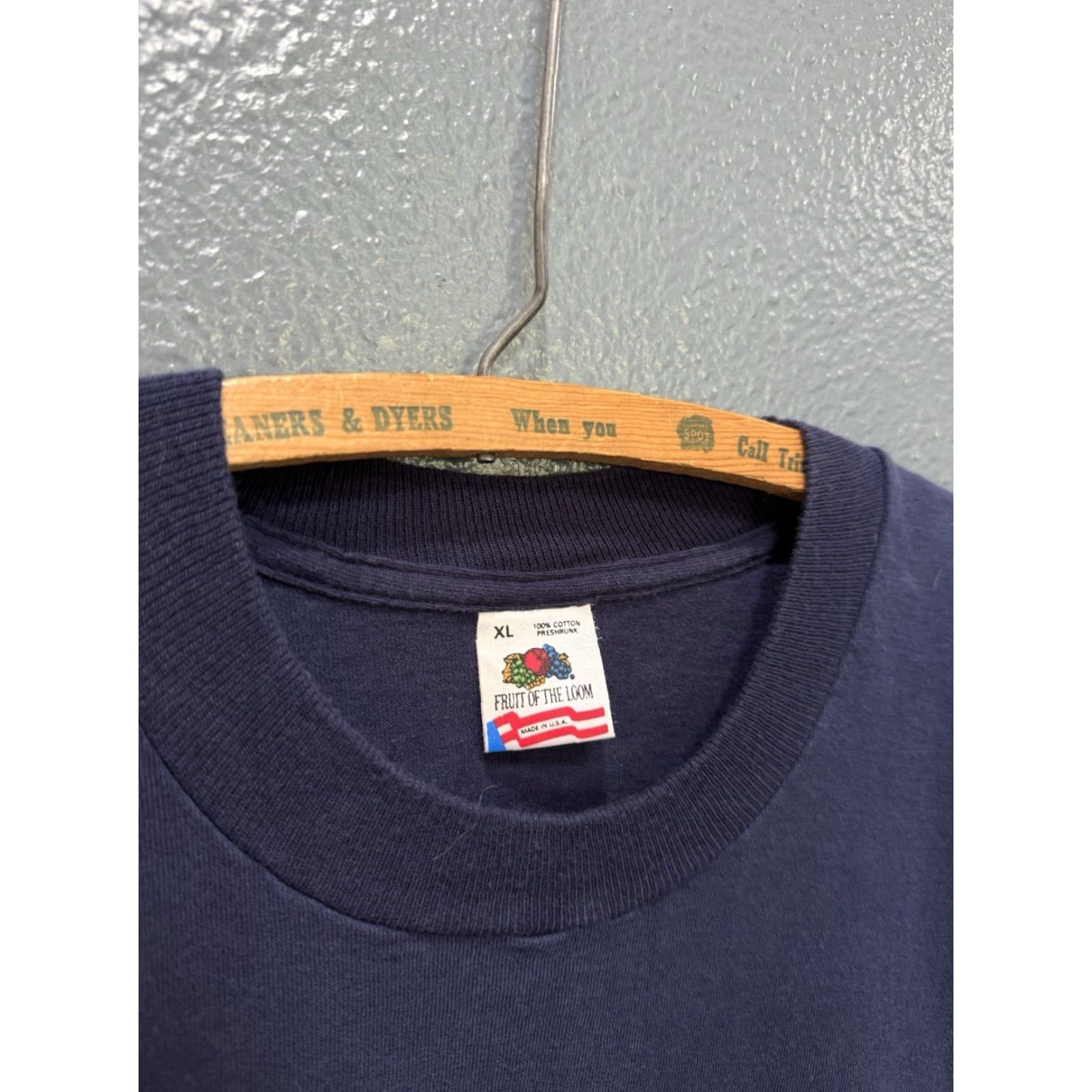 Fruit Of The Loom VINTAGE 90s Chicago Eagle MC Motorcycle Club Blue Tee Shirt XL Shirt Mens XL Blue 90s MC Chicago Eagle Mens Shirts Size US XL / EU 56 / 4 - 4 Thumbnail
