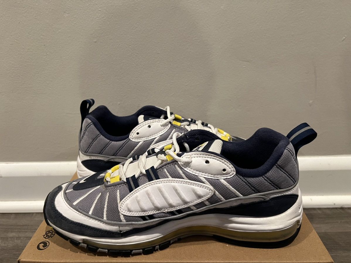 Nike Size 9 Nike Air Max 98 2018 Tour Yellow 640744-105 MSRP $170 Size US 9 / EU 42 - 6 Thumbnail