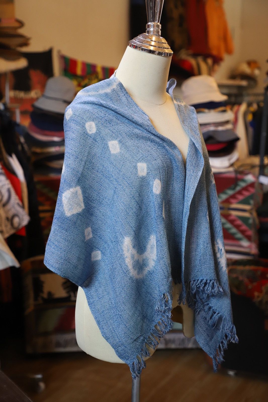Japanese Brand Scarf Indigo dyeing, hand weaving natural cotton, long stole Size ONE SIZE - 1 Thumbnail