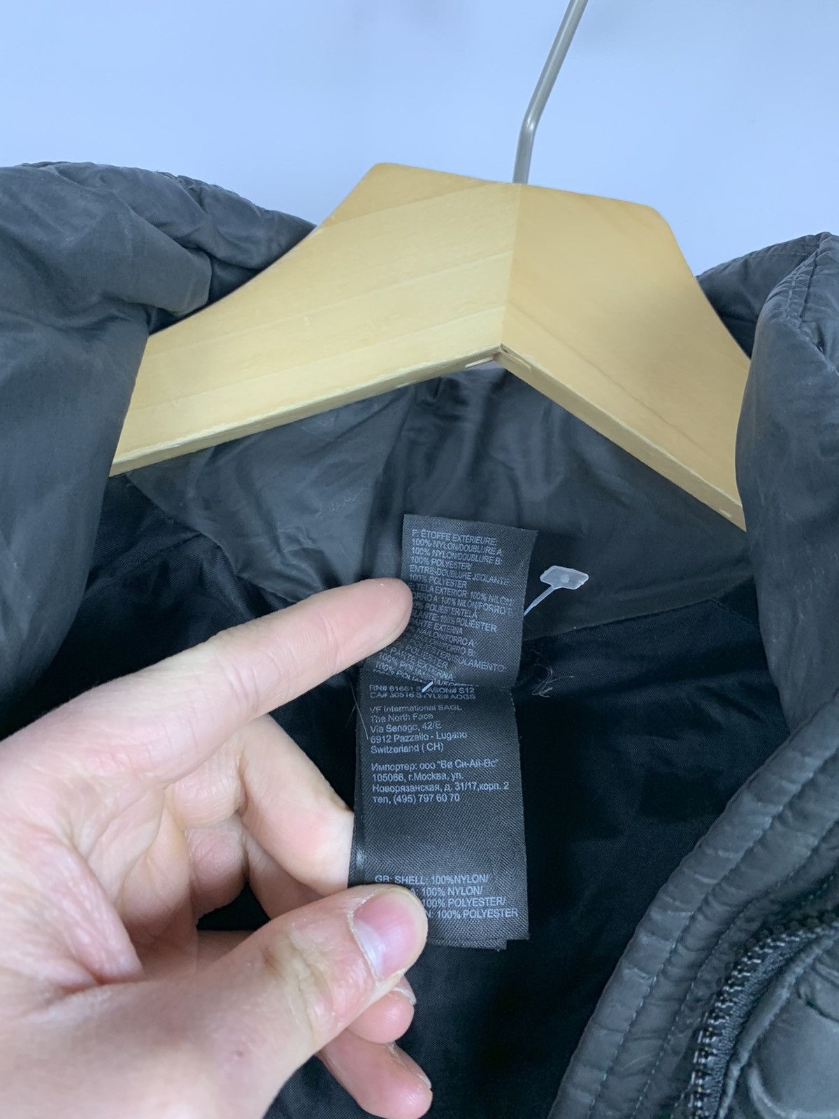The North Face Vintage The North Face 550 Puffer Down Full Zip Jacket Hood Size S / US 4 / IT 40 - 15 Thumbnail