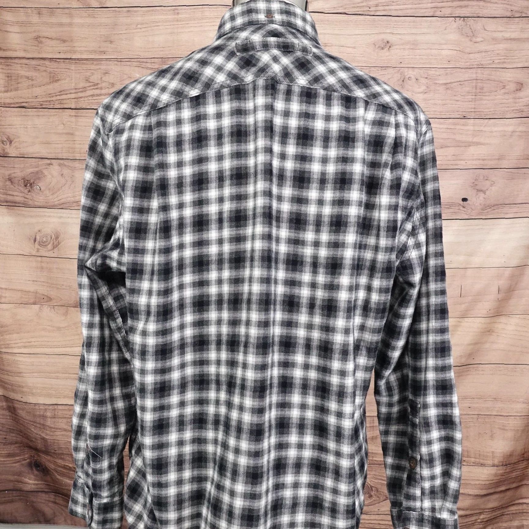 Duluth Trading Company Duluth Trading Co Flannel Shirt Mens L Gray Plaid Button-Down Workwear Shirt Size US L / EU 52-54 / 3 - 4 Thumbnail