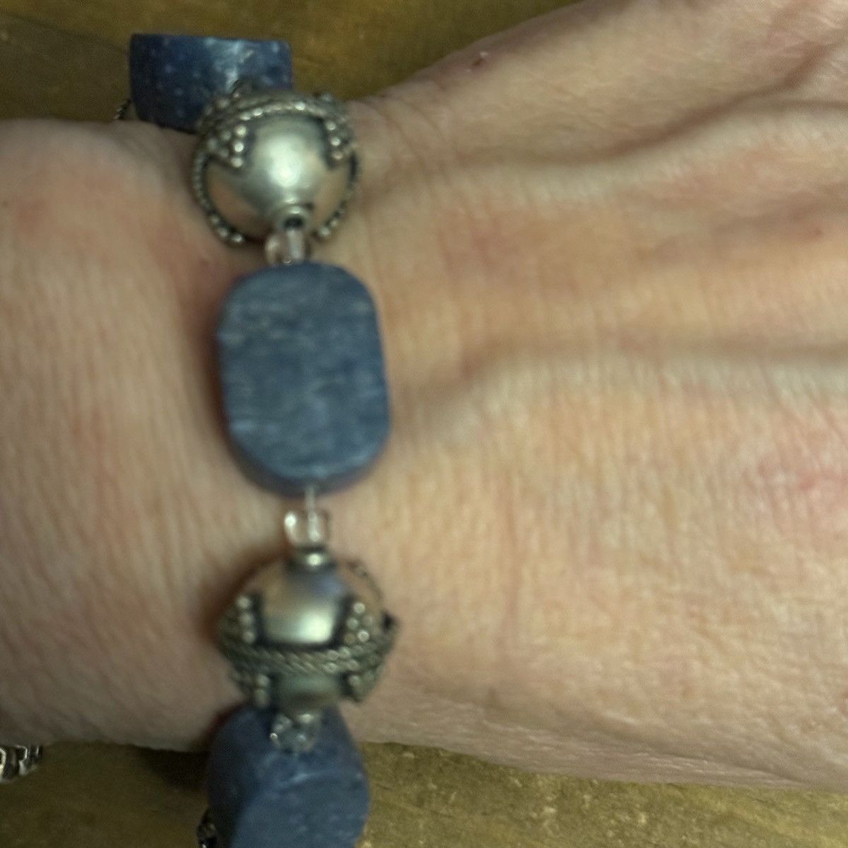 Vintage Vintage blue coral and silver bead bracelet Size ONE SIZE - 3 Thumbnail
