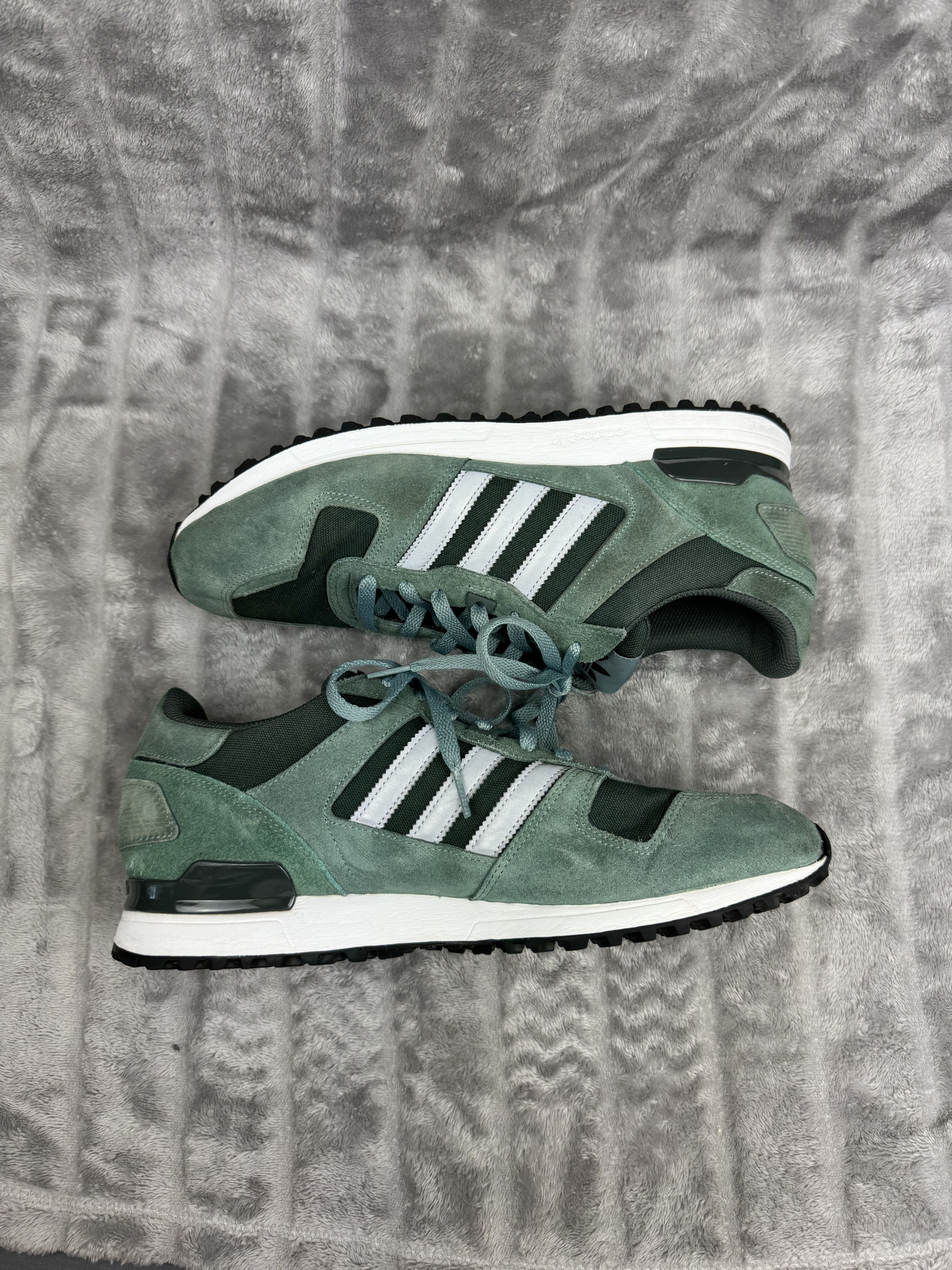 Adidas adidas Originals Zx 700 Shoes Sneakers 3 Stripes Size US 12 / EU 45 - 5 Thumbnail