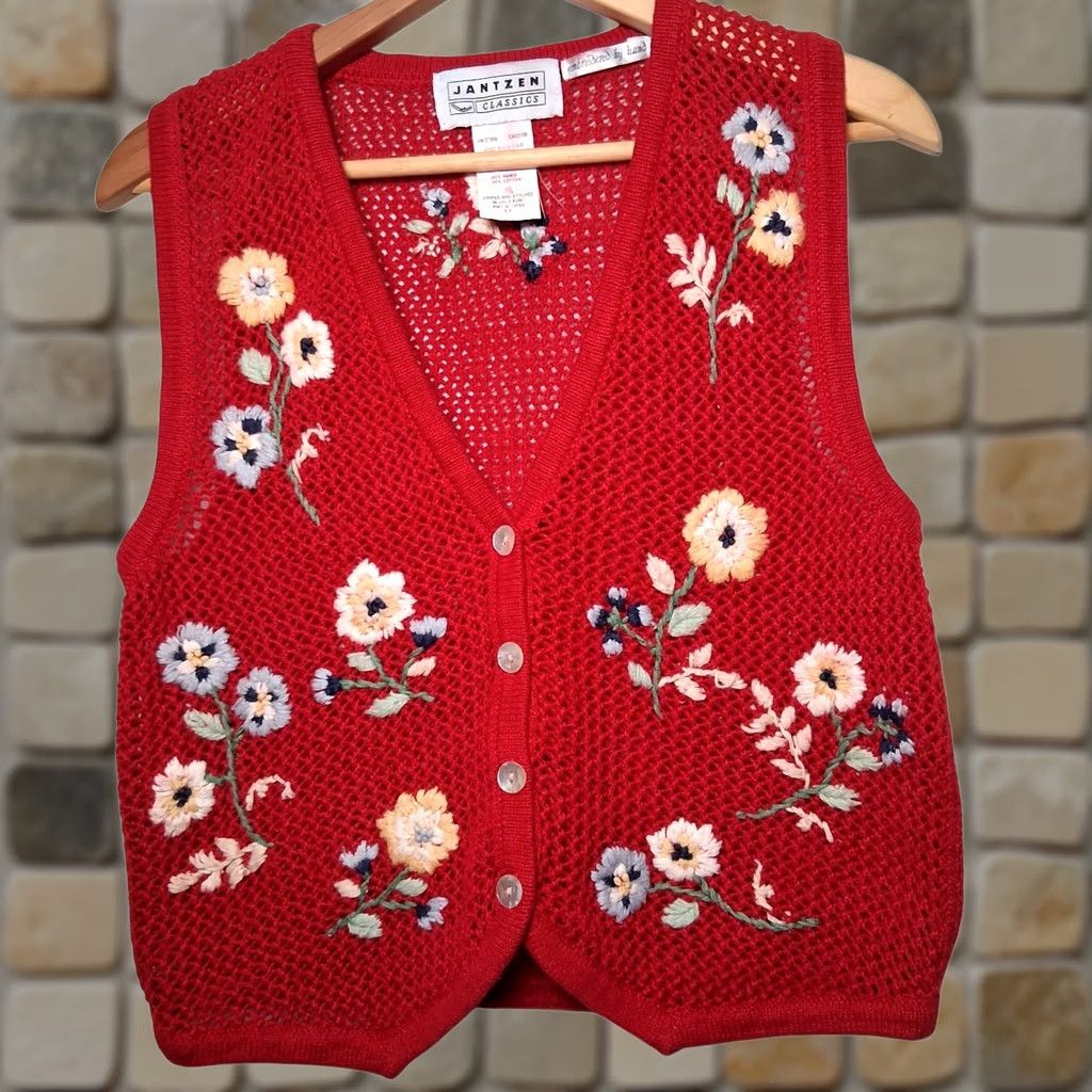 Jantzen VINTAGE Jantzen Sweater Vest Women S Red Hand Embroidered Floral Open Knit Size S / US 4 / IT 40 - 1 Thumbnail