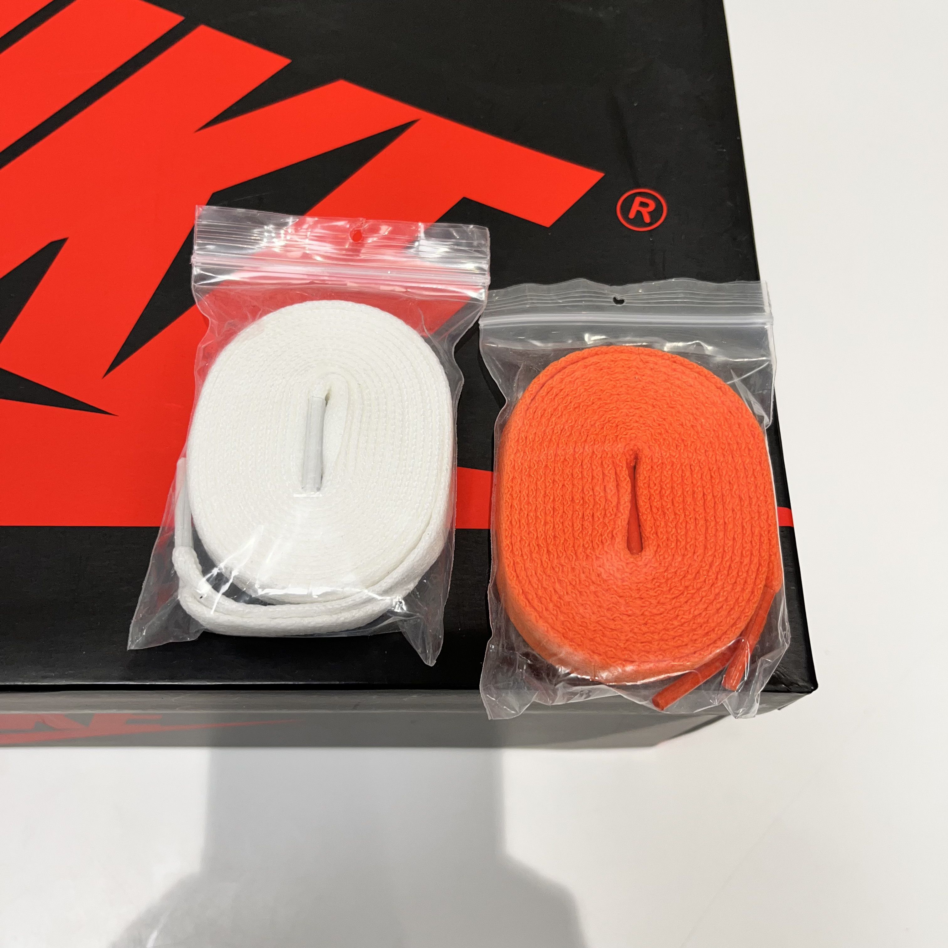 Nike Air Jordan 1 Retro High Electro Orange Size US 10.5 / EU 43-44 - 14 Thumbnail