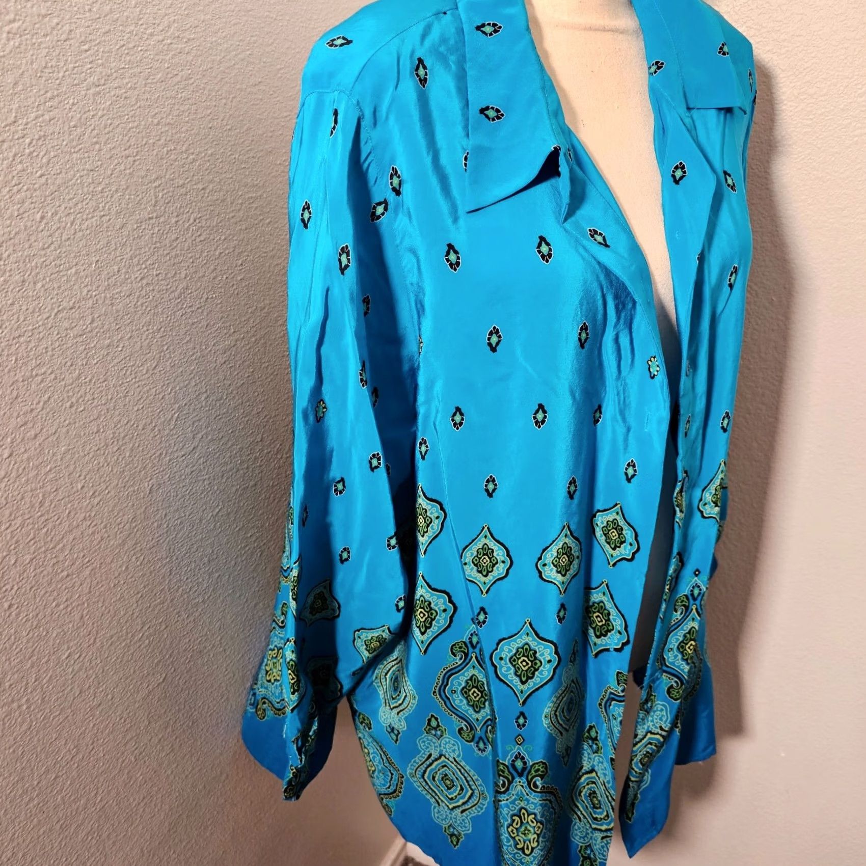 Vintage VINTAGE Silk Lore Silk Button-Up Shirt Womens 1X Blue Paisley Long Sleeve Collared Tunic Blouse Plus Size Size XL / US 12-14 / IT 48-50 - 5 Thumbnail