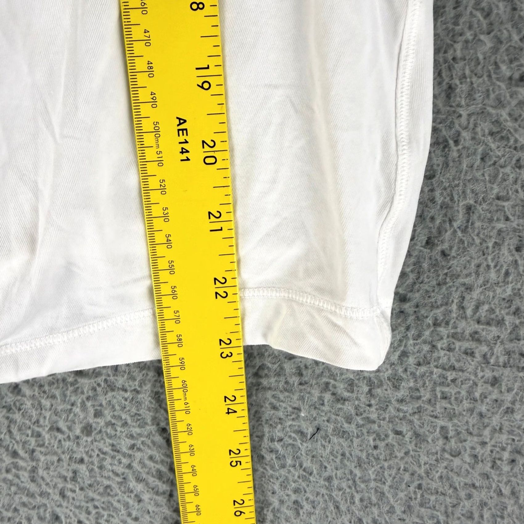 Lululemon Lululemon Tank Top Womens 6 White Sleeveless Athletic Yoga Running Pilates Fitness Crew Neck Tie Wide Strap Beach City Classic All Seasons Size M / US 6-8 / IT 42-44 - 6 Thumbnail