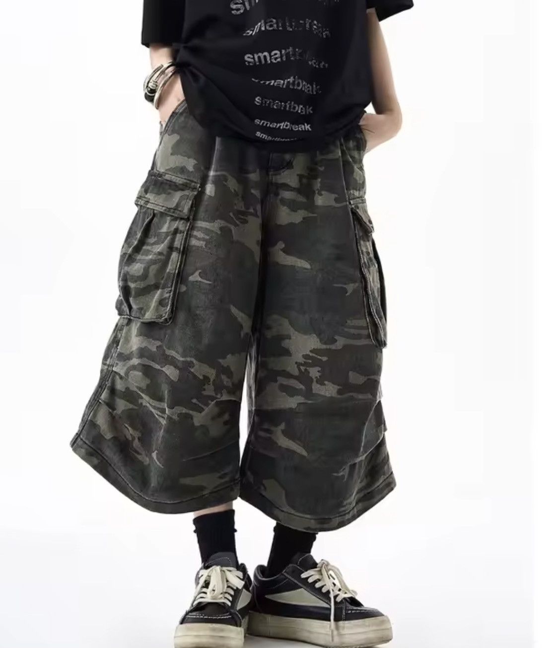 Japanese Brand Unisex washed loose baggy military outdoor cargo shorts Size US 34 / EU 50 - 4 Thumbnail