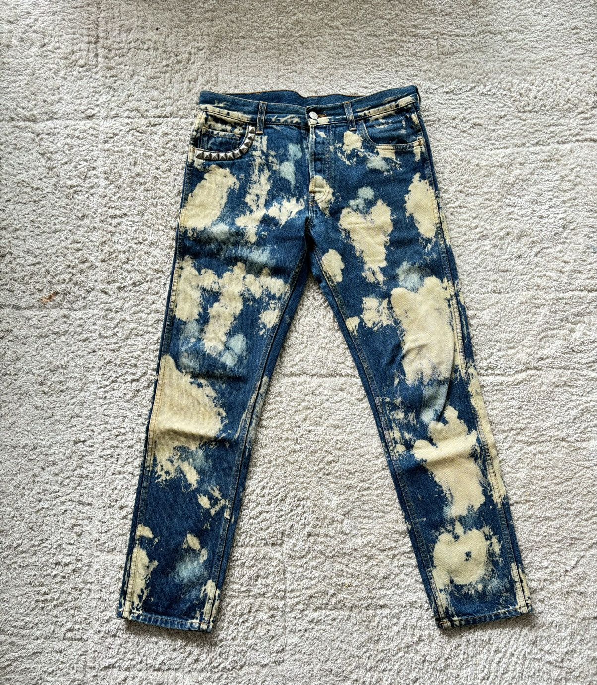 image of Gucci Splashed Paint Jeans in Bleu Navy, Men's (Size 31)