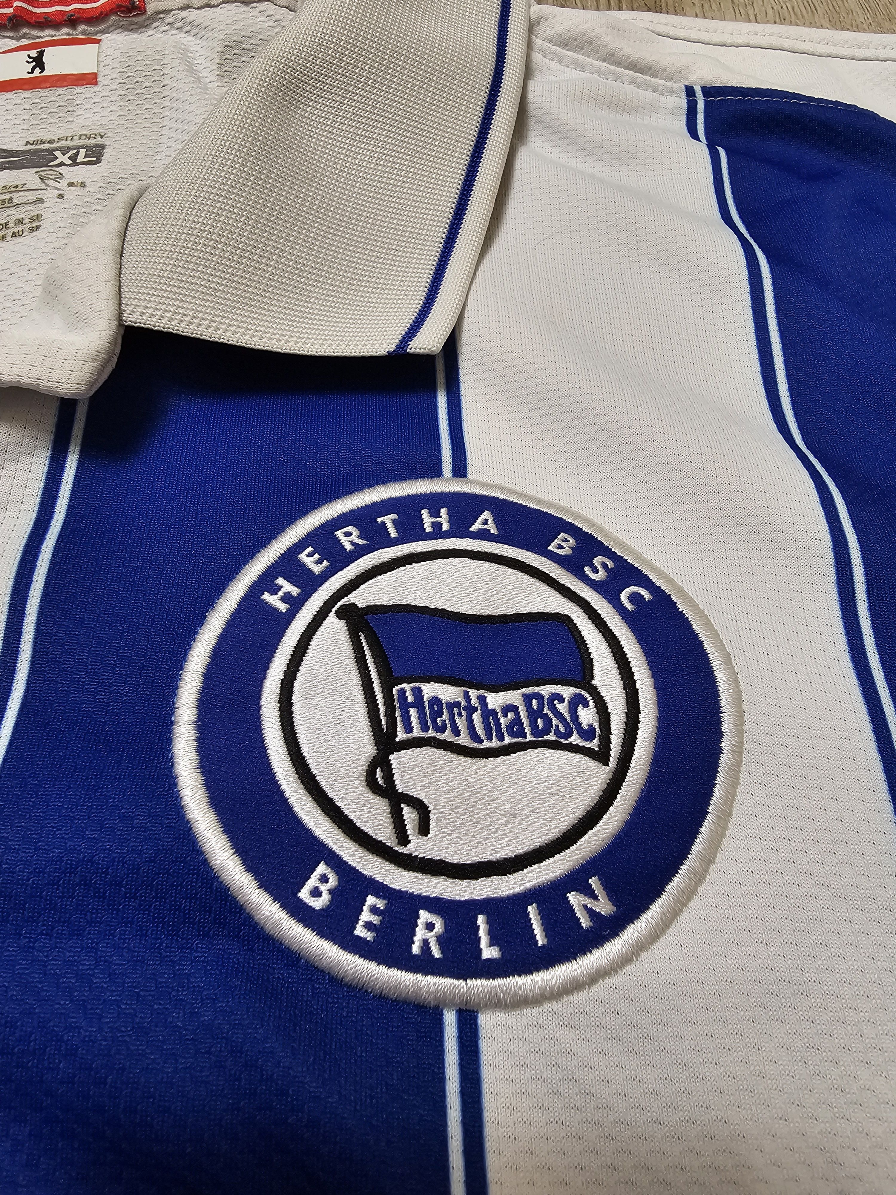 Nike HERTHA BERLIN 2009 2010 HOME FOOTBALL SHIRT SOCCER JERSEY Size US XL / EU 56 / 4 - 4 Thumbnail