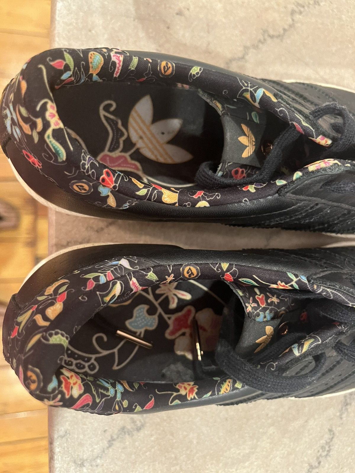 Adidas Limited edition floral copper shelltoe Size US 8 / EU 41 - 4 Thumbnail