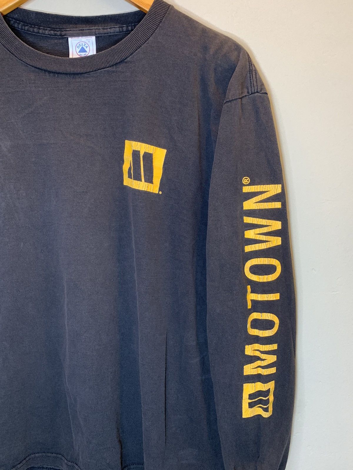 Band Tees *RARE* Vintage 90’s Motown Records Label Long Sleeve Shirt Size US M / EU 48-50 / 2 - 2 Thumbnail