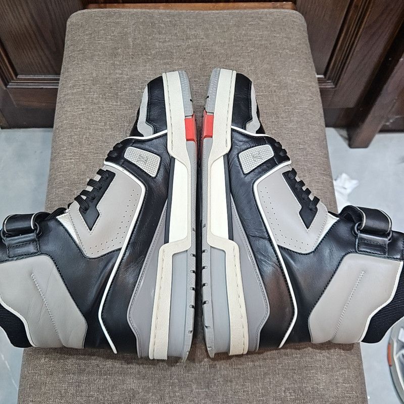 Louis Vuitton Louis Vuitton Trainer High-Top Sneaker in Gray Black Size US 10 / EU 43 - 7 Thumbnail