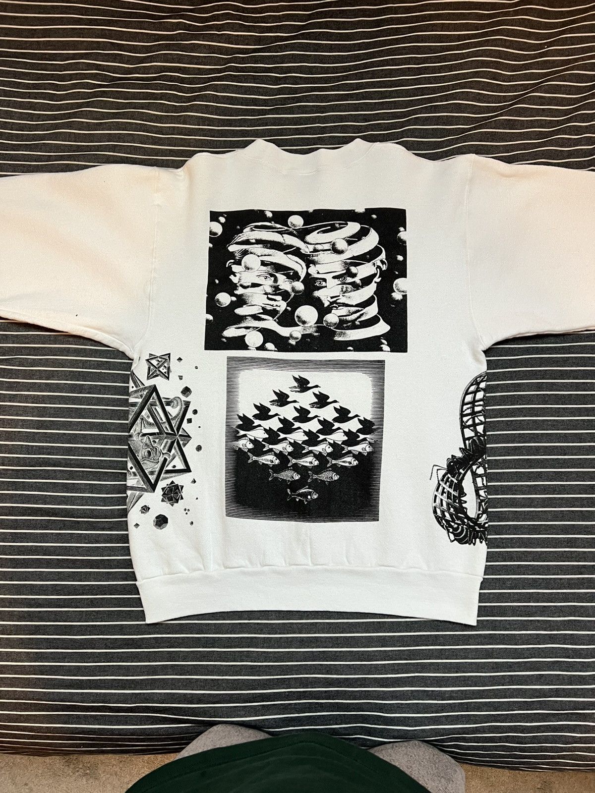 Designer × Vintage Vintage M.C. Escher Crewneck Sweatshirt (1990) Size US S / EU 44-46 / 1 - 2 Thumbnail