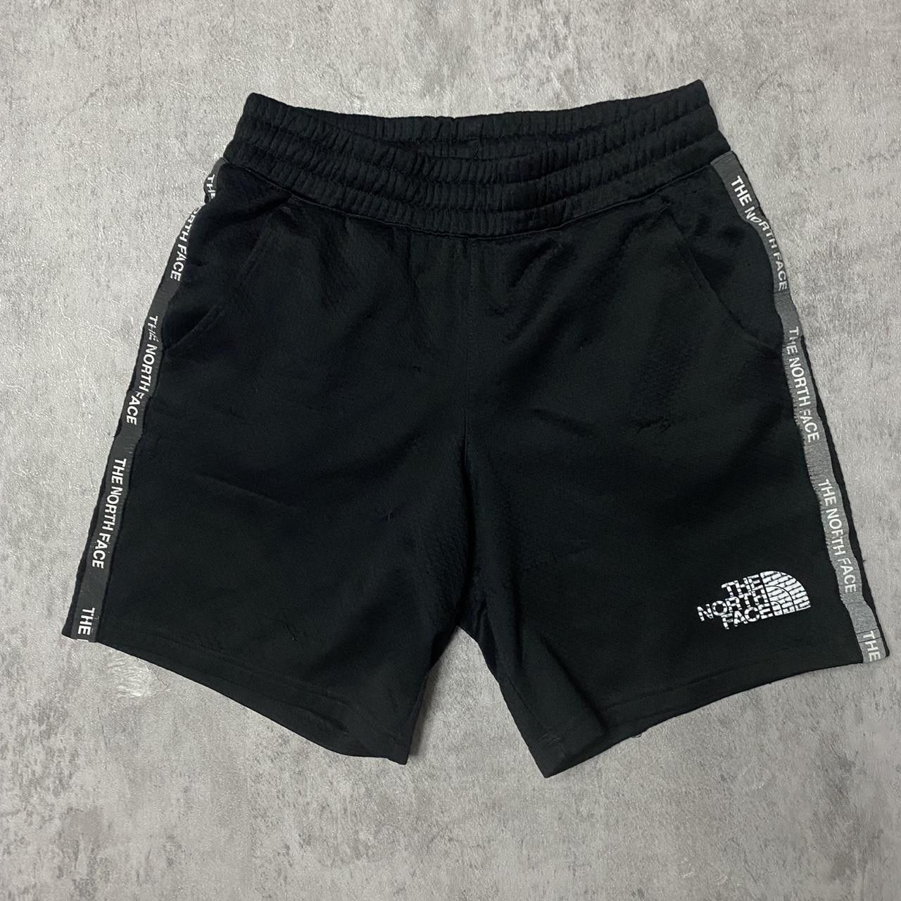 The North Face The North Face black and grey shorts #TheNorthFace #Shorts Size US 28 / EU 44 - 2 Thumbnail