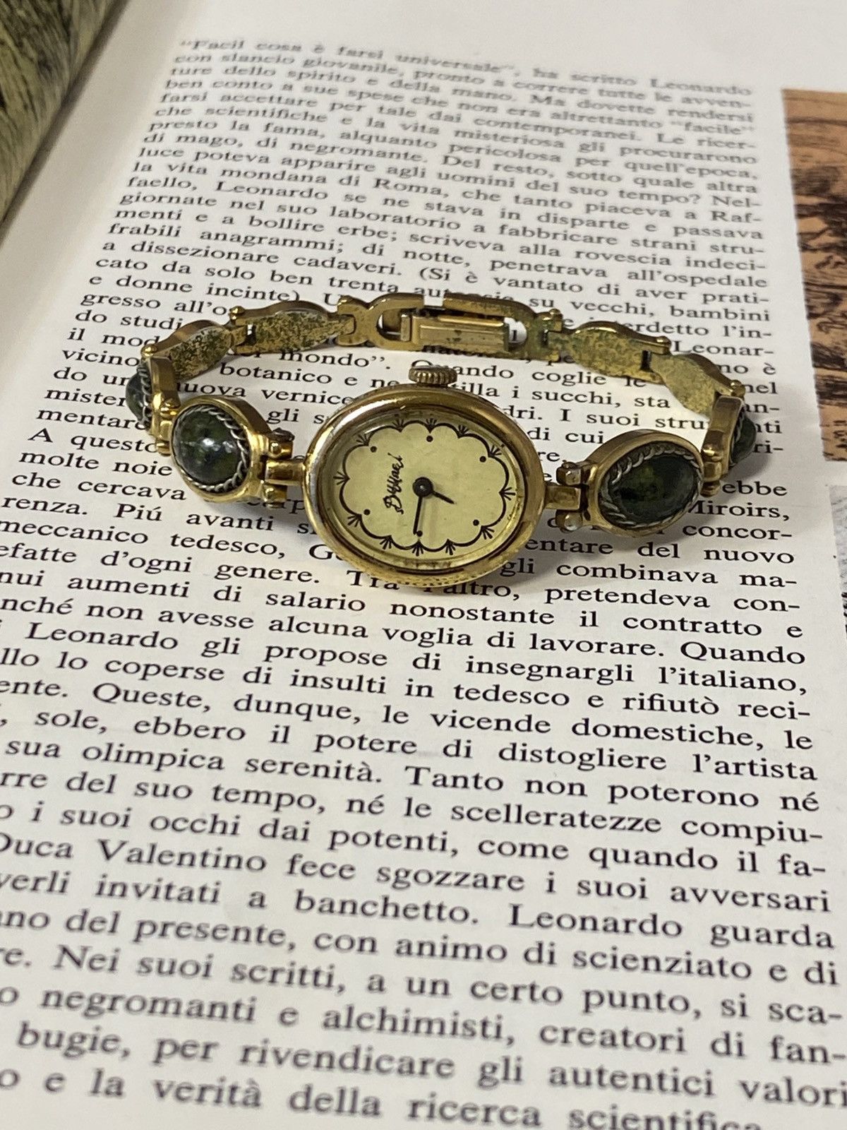 RARE VINTAGE GOLD GREEN STONE BRACLET WATCH RETRO FUTURISTIC