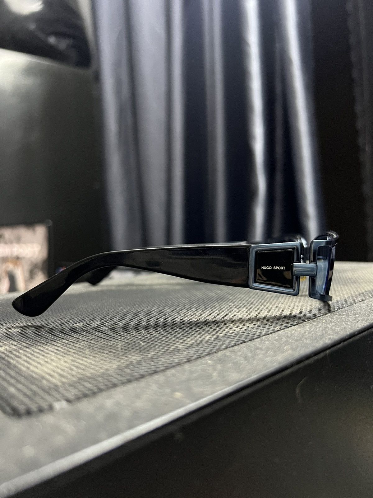 Hugo Vintage Hugo Sport sunglasses 💙 Size ONE SIZE - 10 Thumbnail