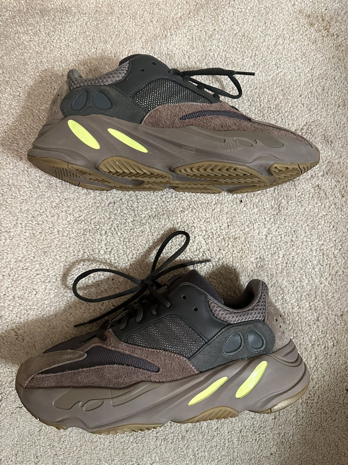 Yeezy 700 best sale mauve grailed