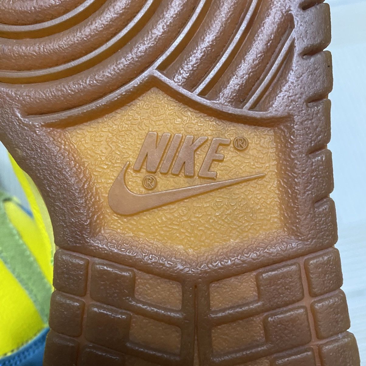Nike SB Dunk High Marge Simpson 2008 Size US 8 / EU 41 - 16 Thumbnail