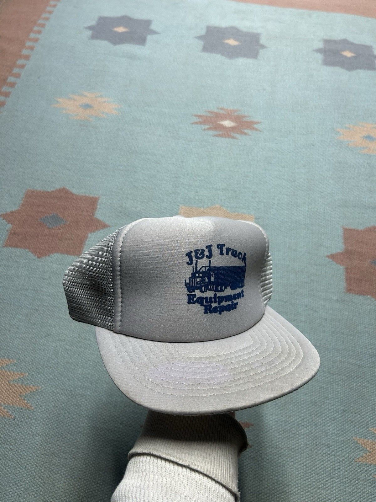 Vintage Vtg trucker hat mesh J&J truck equipment repair gray snapbac Size ONE SIZE - 1 Thumbnail