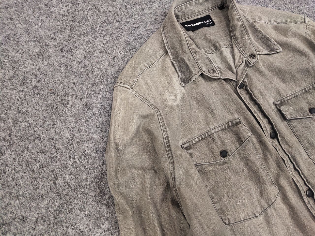The Kooples The Kooples Jeans Fitted Distressed Button Denim Shirt Size US M / EU 48-50 / 2 - 8 Thumbnail