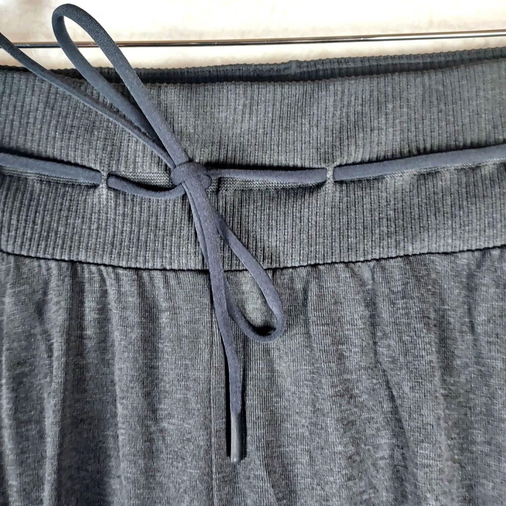 Gymshark Gymshark Men’s Joggers S Dark Gray Lightweight Training Pants Gym Athletic Fit Size US 29 - 5 Thumbnail