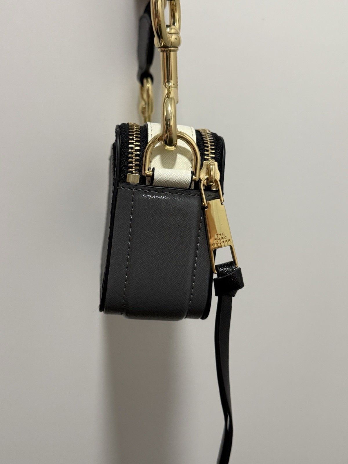 Marc Jacobs Marc Jacobs The Snapshot Camera Bag Crossbody Womens Leather Size ONE SIZE - 16 Thumbnail