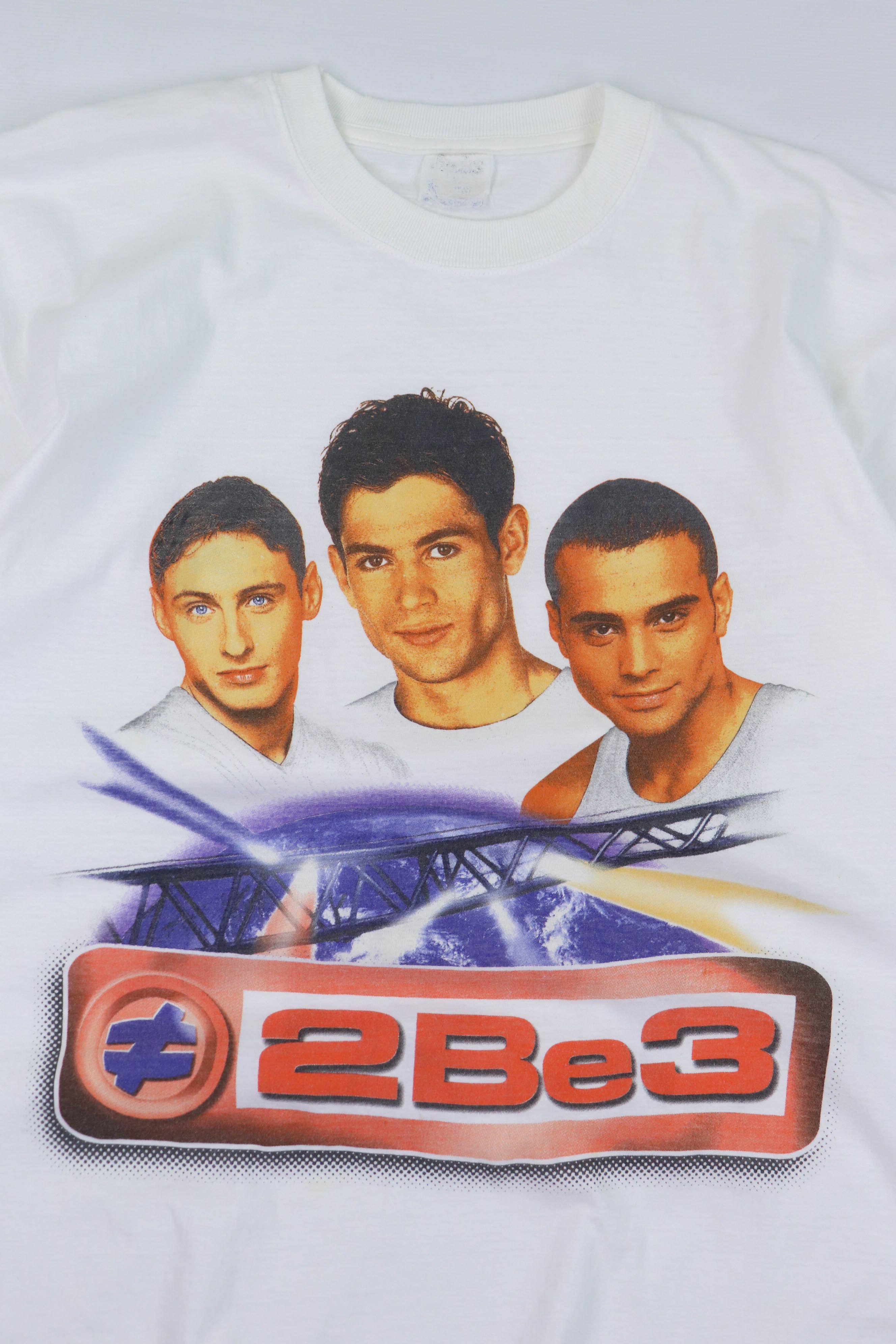 Band Tees 90s Vintage 2Be3 French Boys Band White Graphics Tour Tee Size US L / EU 52-54 / 3 - 3 Thumbnail