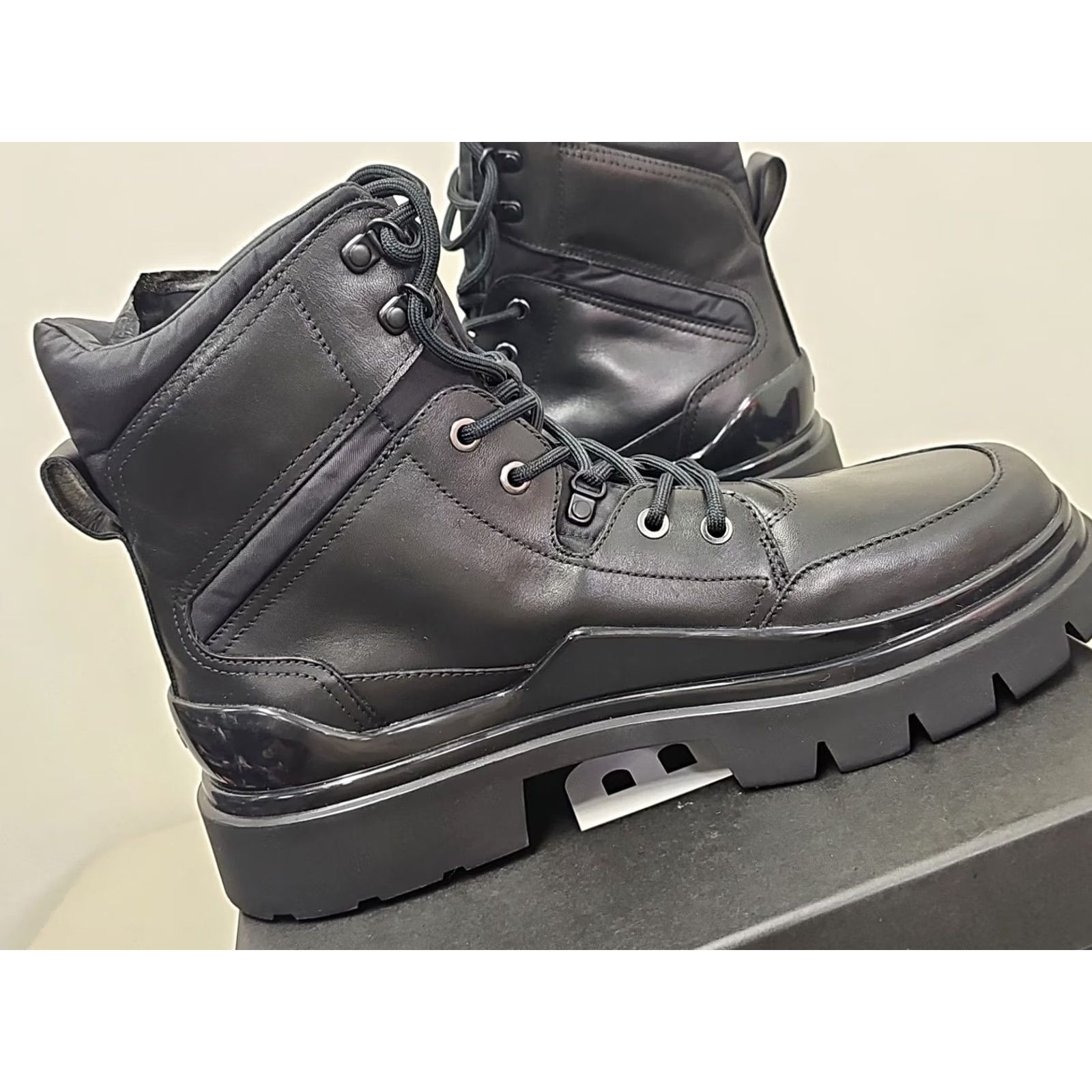 Vintage BOSS Boots Mens Leather Ankle Boots Mid-Calf 10 Black Leather Boss MENS Model Size US 10 / EU 43 - 4 Thumbnail