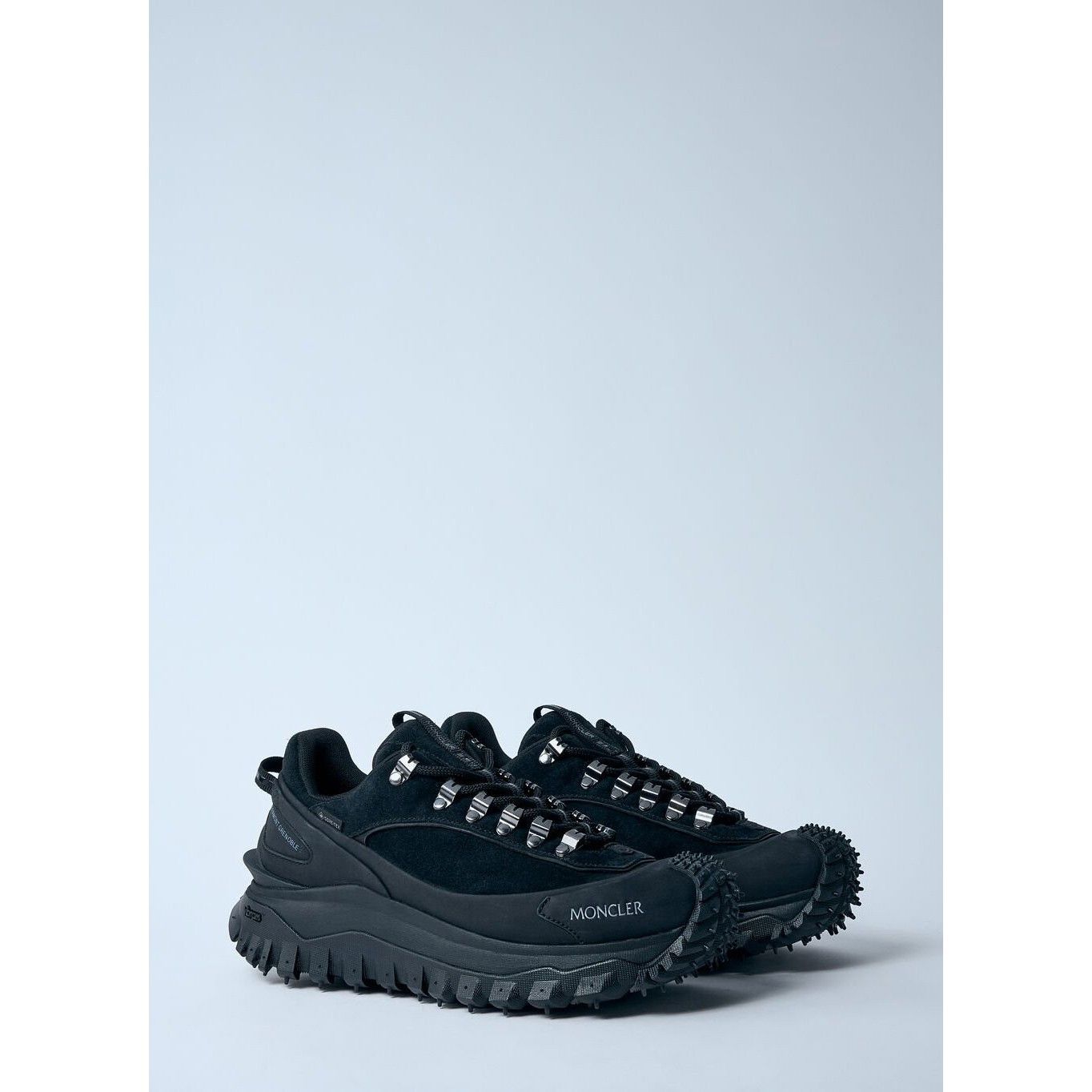 MONCLER Trailgrip Apex $820 Women\'s Black Leather/Suede Snea