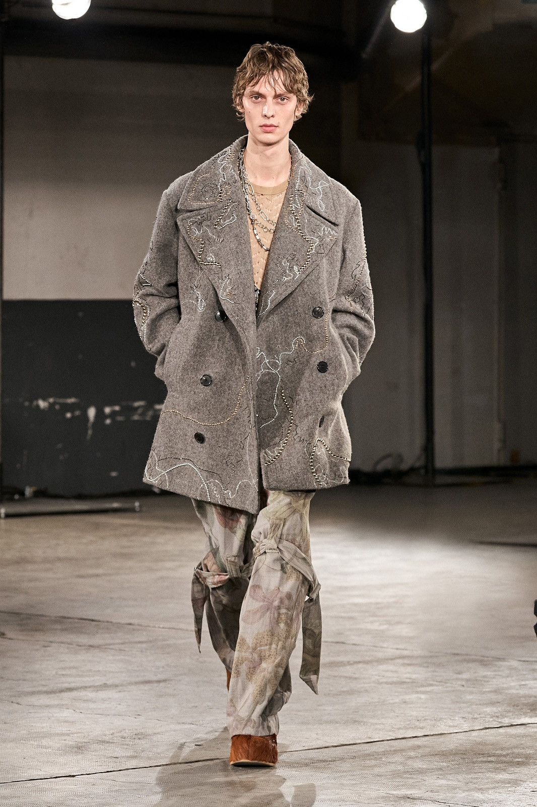 Dries Van Noten Dries Van Noten FW23 Raven Embellished Peacoat Size US M / EU 48-50 / 2 - 12 Thumbnail