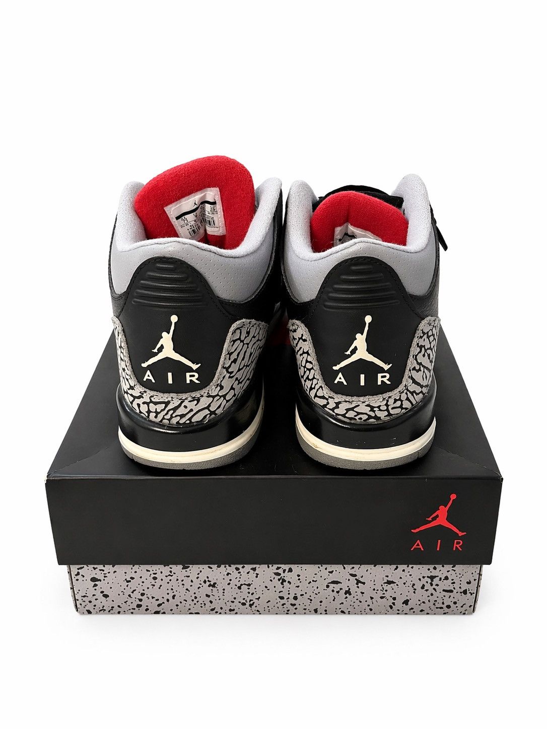 Jordan Brand Jordan 3 Retro Black Cement (2018) (GS) Size US 7 / IT 37 - 6 Thumbnail
