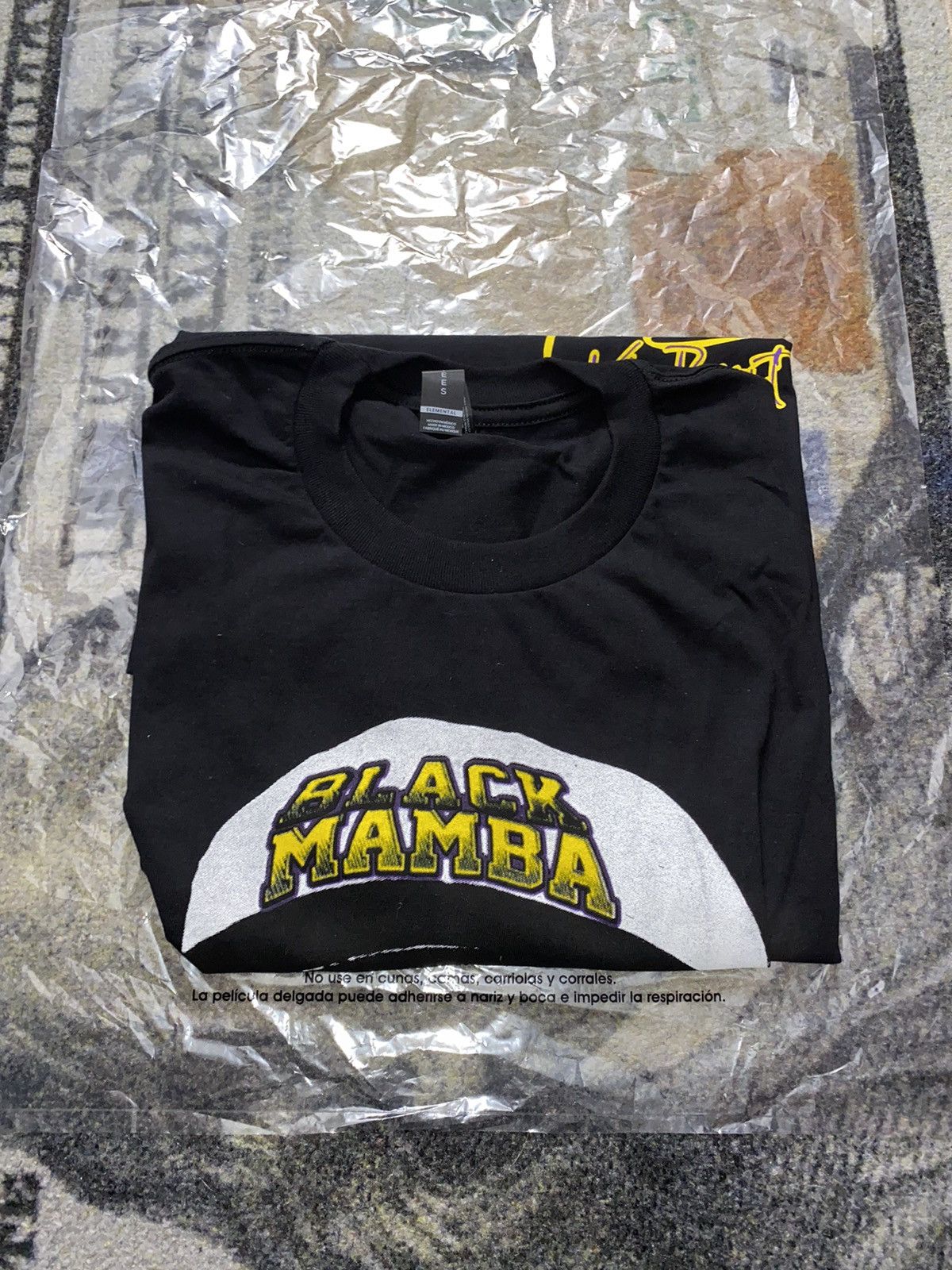 Nike Kobe Bryant Black Mamba Big Smile Graphic T Shirt Size US XL / EU 56 / 4 - 2 Thumbnail