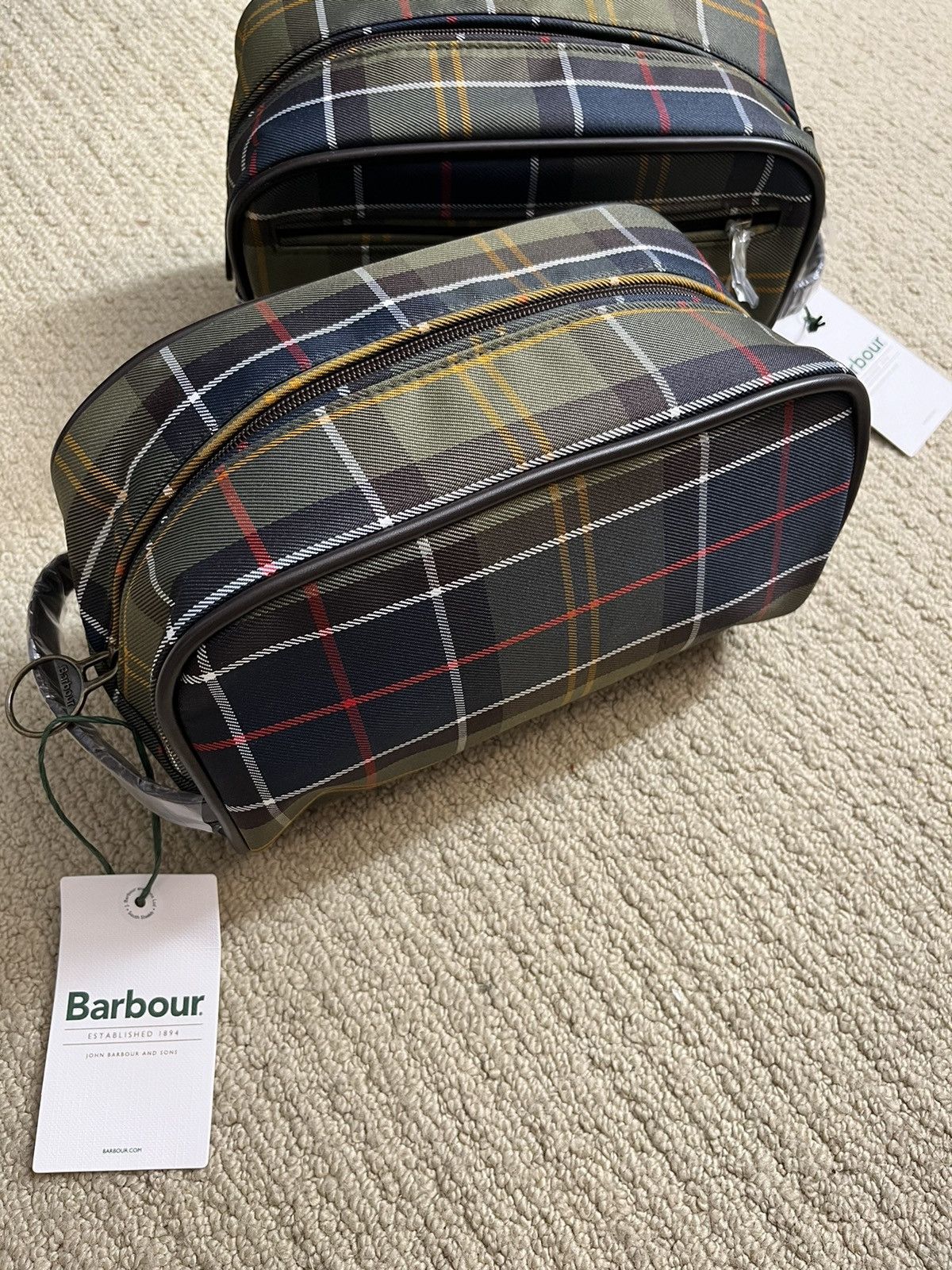 Barbour Barbour Durable Canvas & Leather Trim Tartan Washbag Size ONE SIZE - 9 Thumbnail